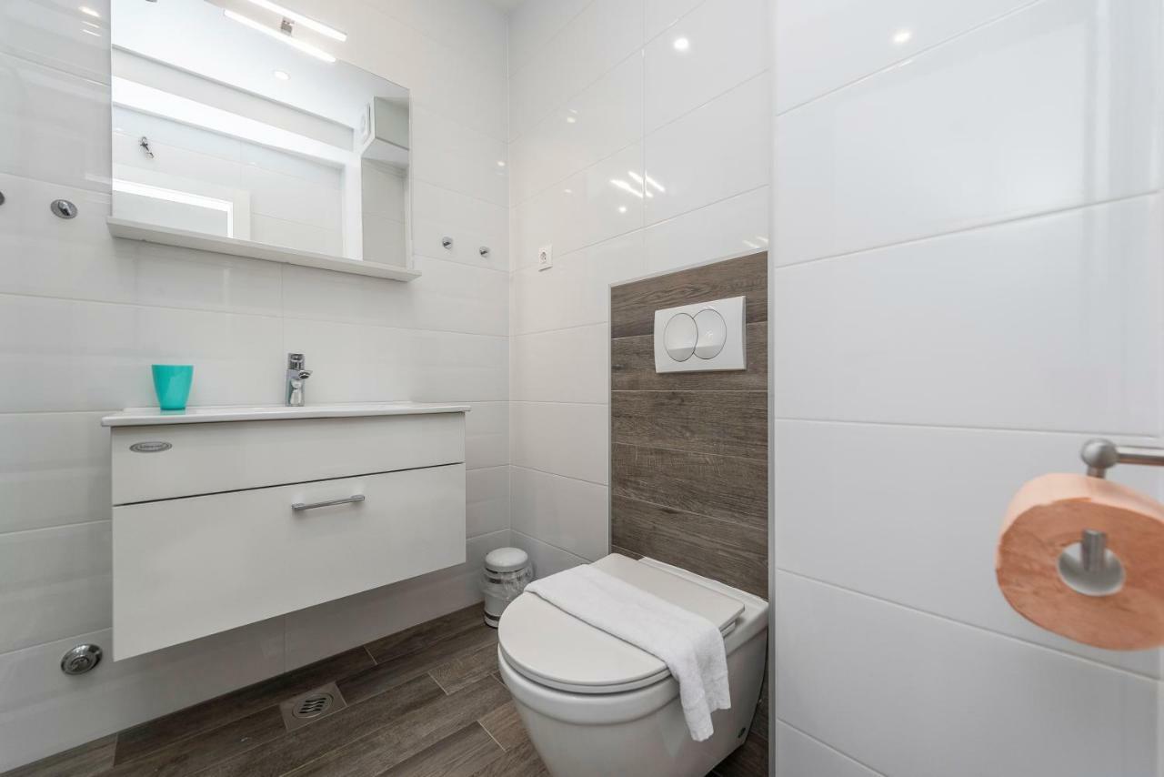 Adris 2 Luxury Modern Apartment With A Pool Novalja Exterior foto