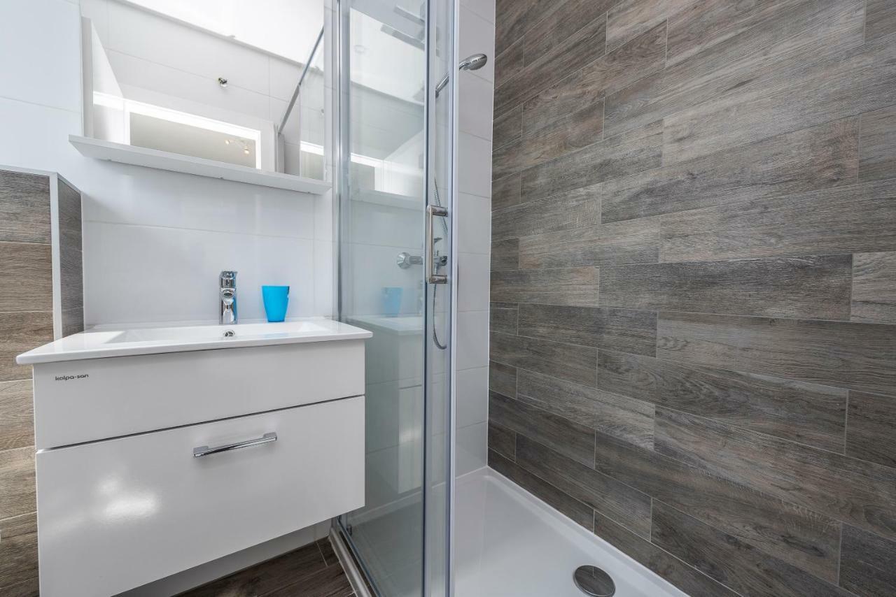 Adris 2 Luxury Modern Apartment With A Pool Novalja Exterior foto